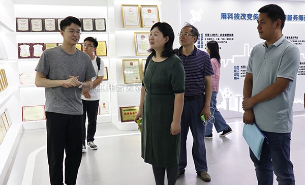 国家植保机械质量监督检验中心副主任刘燕一行莅临浙江托普云农科技股份有限公司考察交流