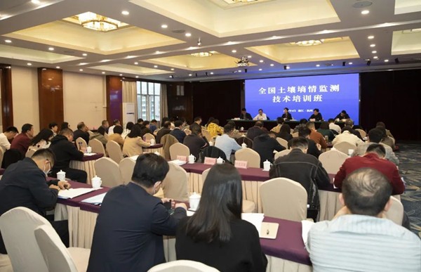 全国推进土壤墒情监测技术，浙江托普云农科技股份有限公司助力绿色农业现代化发展