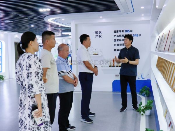 国家耐盐碱水稻技术创新中心西北中心主任王奉斌等一行莅临浙江托普云农科技股份有限公司